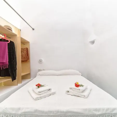 Mesana Traditional Stone Apartment Emporio (Santorini)
